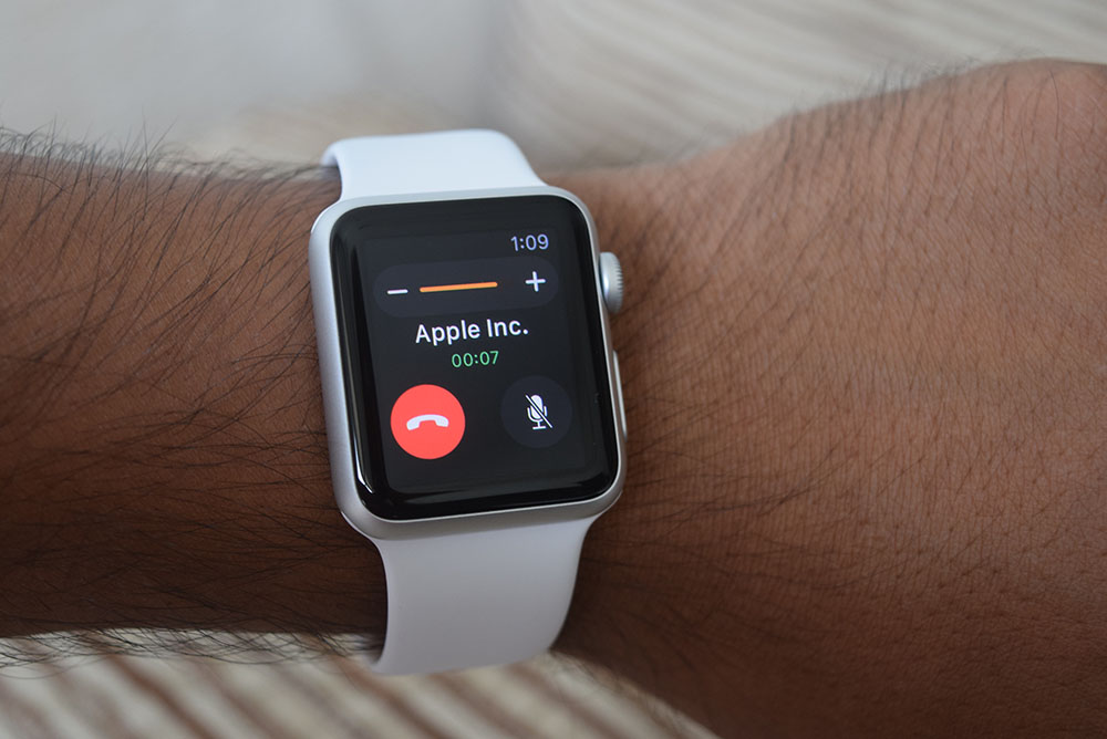 Apple Watch - making a call