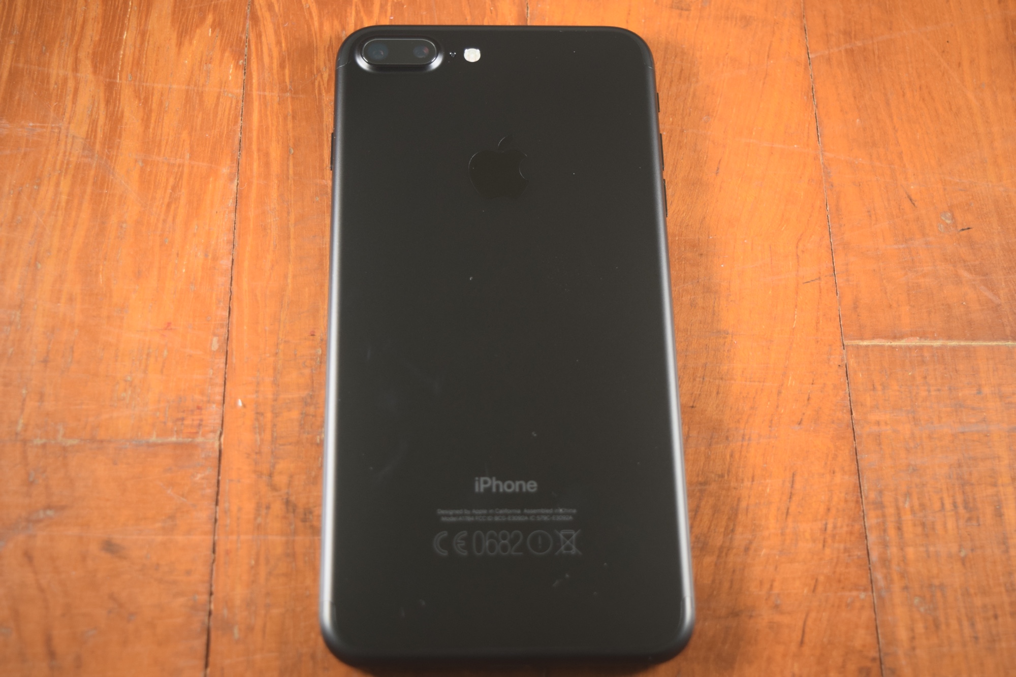 Black iPhone 7 and iPhone 7 Plus Unboxing