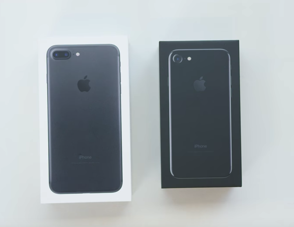 First Unboxing Video Of Jet Black Iphone 7 And Black Iphone 7 Plus
