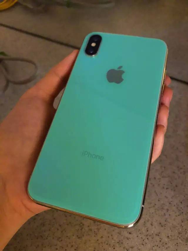 Айфон 13 в голубом цвете фото