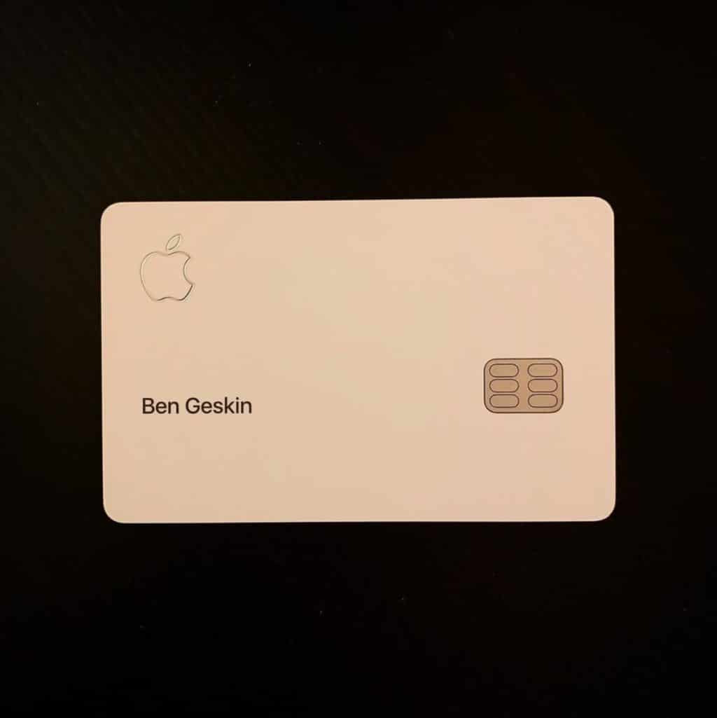 does apple pay have a physical card