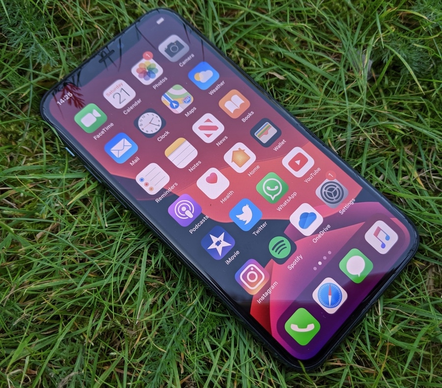 The Best Wallpapers for iPhone 11, iPhone 11 Pro, and iPhone 11 Pro Max