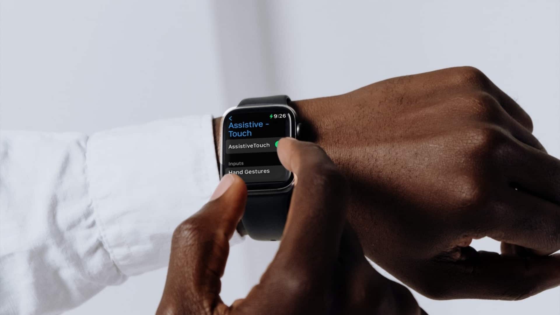 How to Set Up AssistiveTouch in watchOS 8 on Apple Watch 