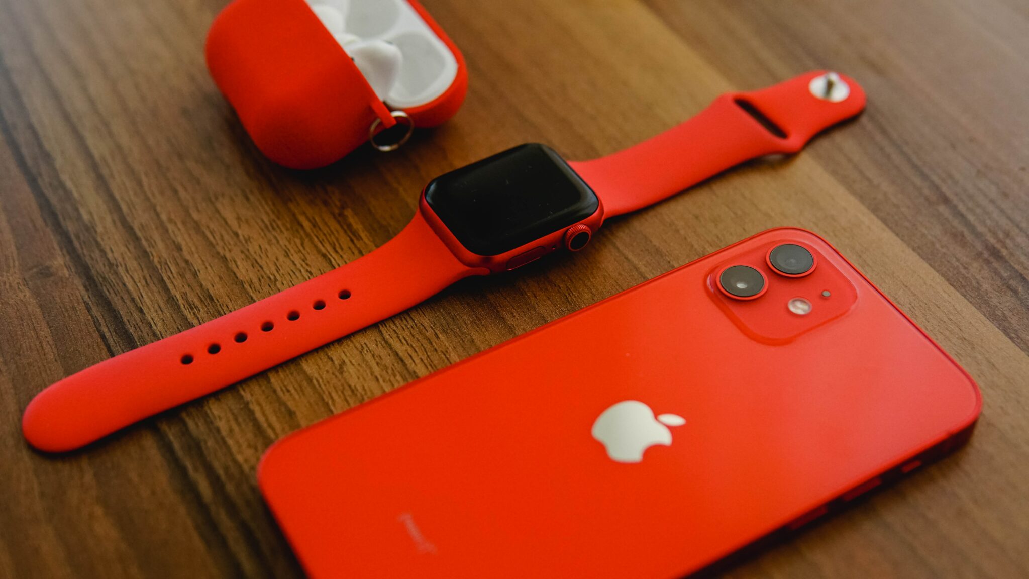 Red Apple Watch iPhone AirPods Pexels