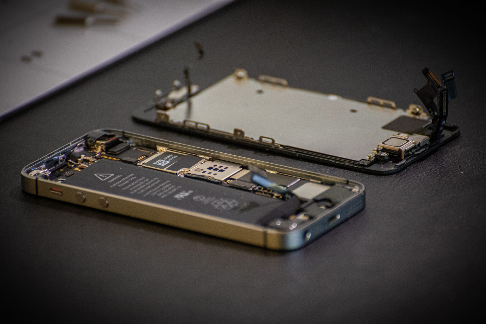 Apple iPhone repair unsplash