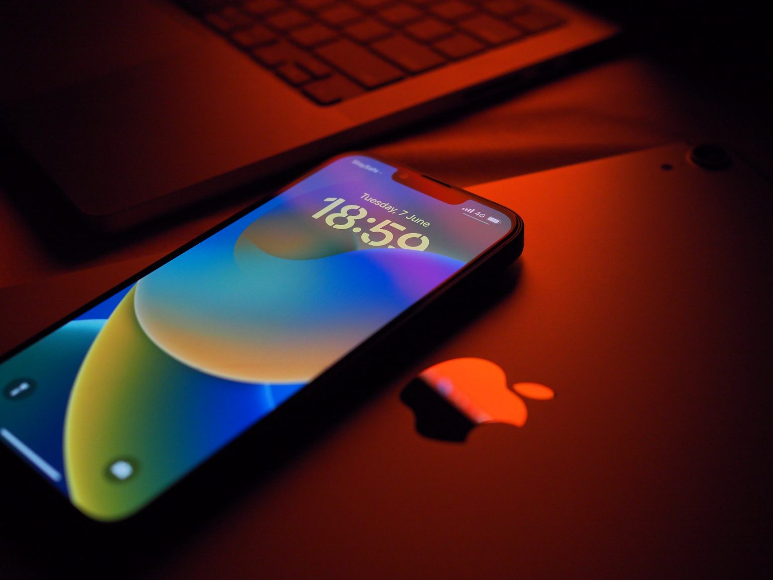 iOS 16.0.3 Battery Drain Test on iPhone 13, iPhone 12, and Older