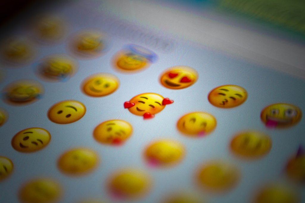  Emoji Reactions