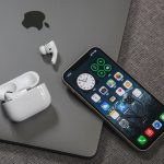 iPhone airpods reverse wireless charging