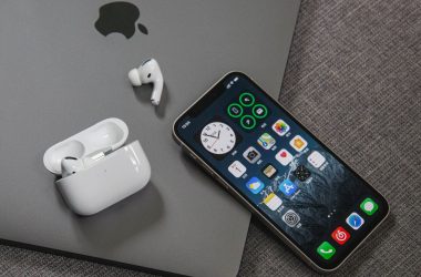 iPhone airpods reverse wireless charging