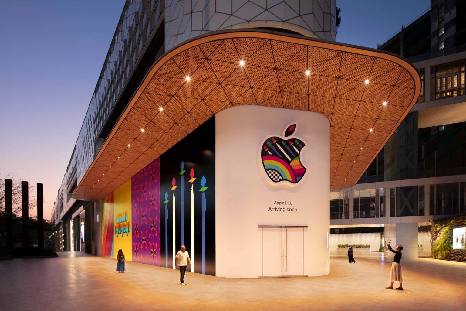 Apple Provides a First Look at Its First Retail Store in India - iPhone ...